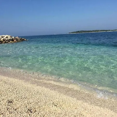 Prostran Niko - Idealan Za Veliku Obitelj